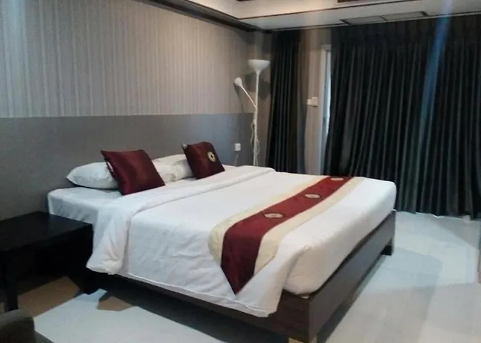 Chaleena Princess Ramkhamhaeng 酒店 4*