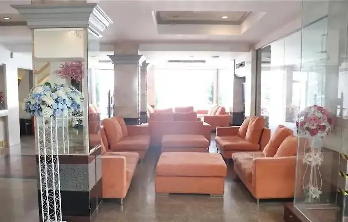 酒店 Chaleena Princess Ramkhamhaeng 4*